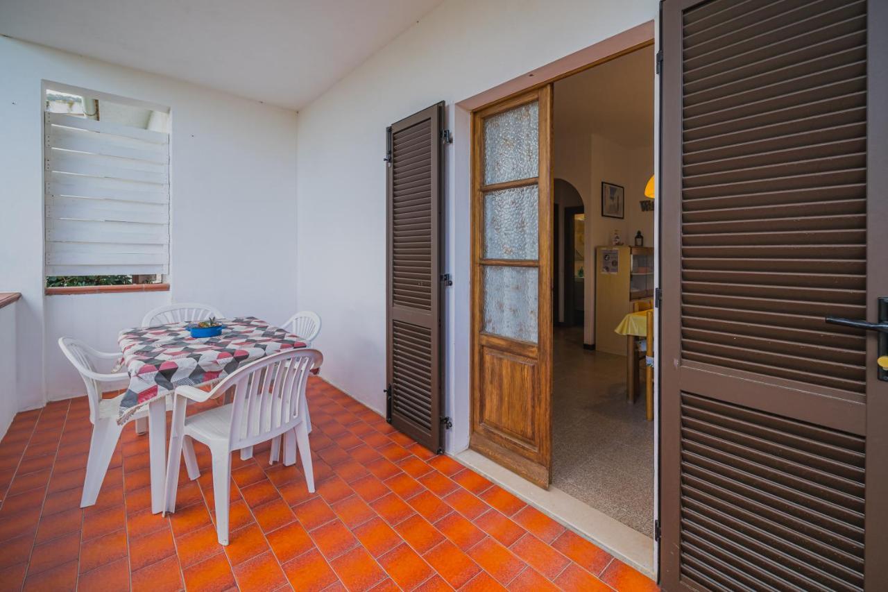 Appartamenti Casa Sant'Andrea - Goelba ภายนอก รูปภาพ
