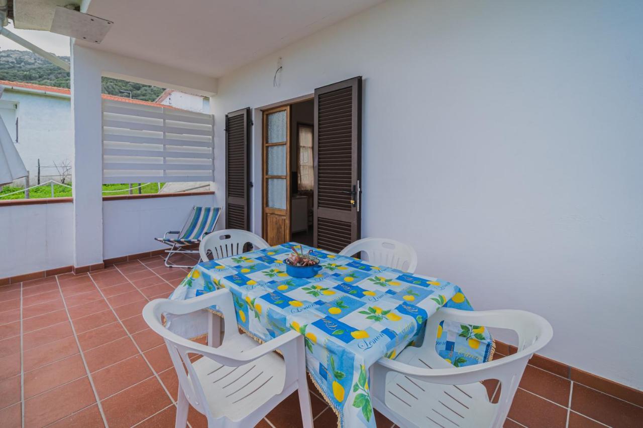 Appartamenti Casa Sant'Andrea - Goelba ภายนอก รูปภาพ