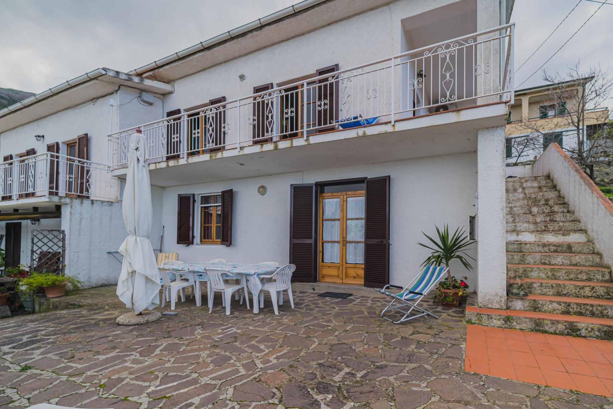 Appartamenti Casa Sant'Andrea - Goelba ภายนอก รูปภาพ