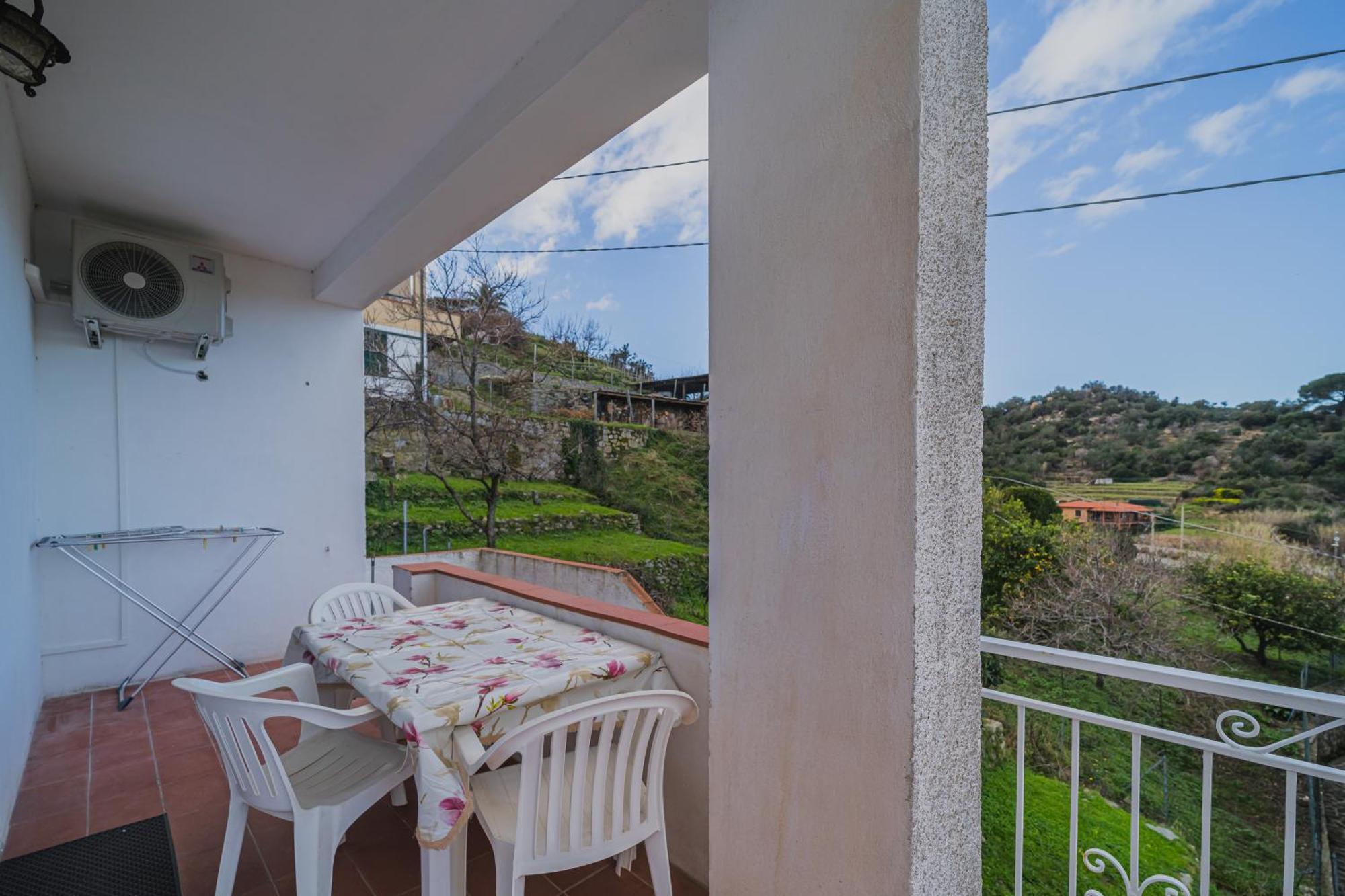 Appartamenti Casa Sant'Andrea - Goelba ภายนอก รูปภาพ