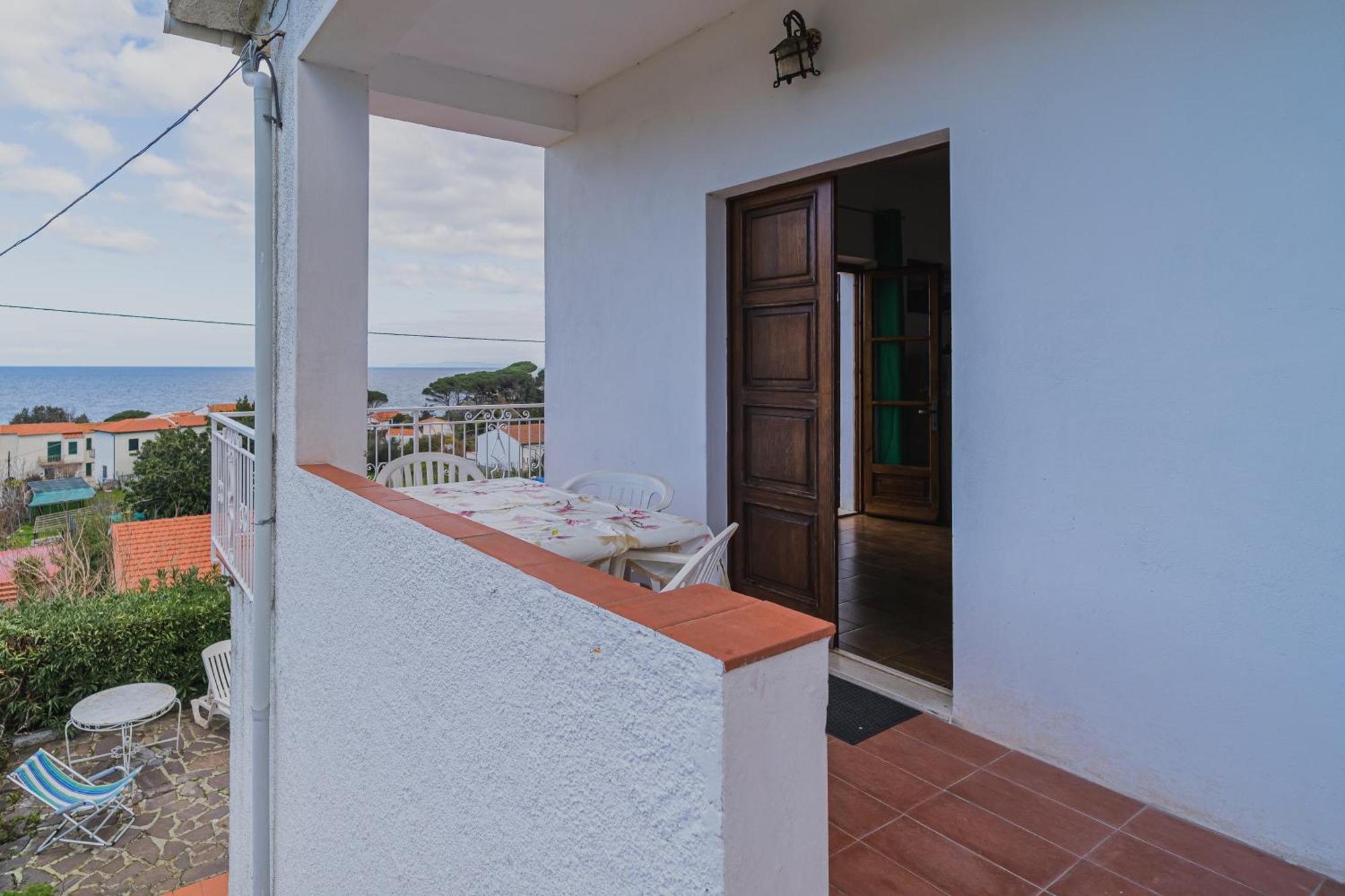 Appartamenti Casa Sant'Andrea - Goelba ภายนอก รูปภาพ
